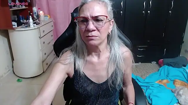 Giorgia xue53 online show from October 16, 2025, 1:14 am