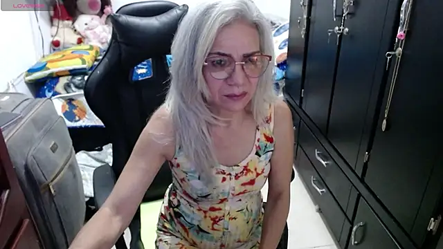 Giorgia xue53 online show from April 12, 2026, 6:05 am