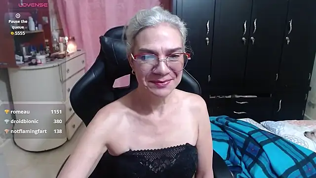 Giorgia xue53 online show from November 1, 2025, 3:24 am