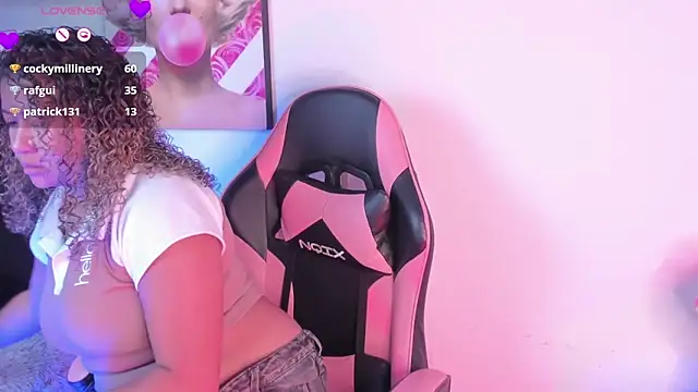 Kenia tompson01 online show from November 10, 2025, 6:02 pm