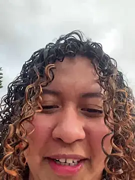 Kenia tompson01 online show from November 28, 2025, 8:53 pm