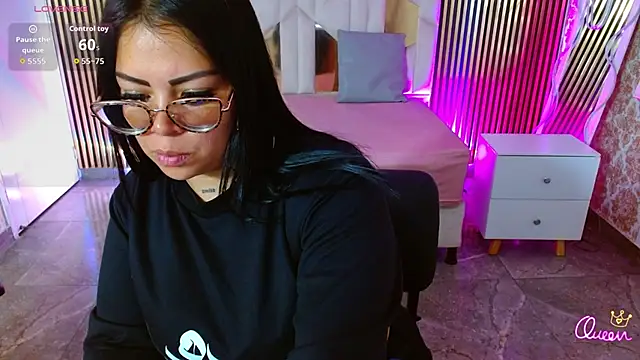 martinna tay online show from May 20, 2026, 3:14 am
