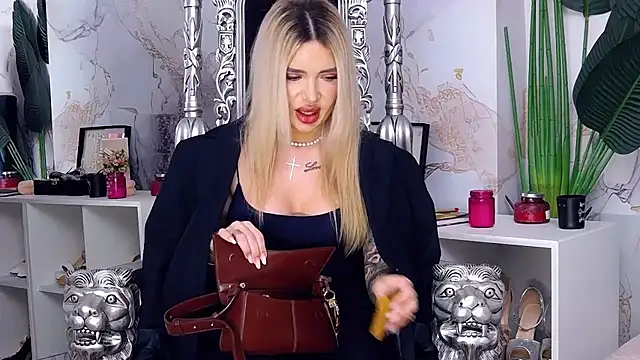 NightshadeIris online show from April 4, 2026, 12:45 pm