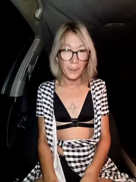 Timide girl2 online show from October 21, 2025, 4:23 am