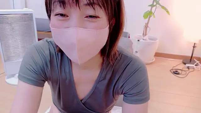 CherryMomo online show from June 17, 2026, 12:21 am