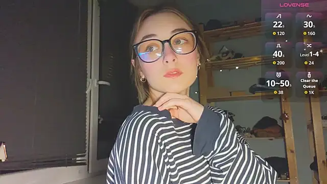 monlight  dana online show from November 6, 2025, 6:56 pm