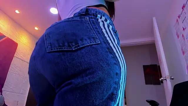 Charlotte Ice1 online show from March 18, 2025, 4:06 pm