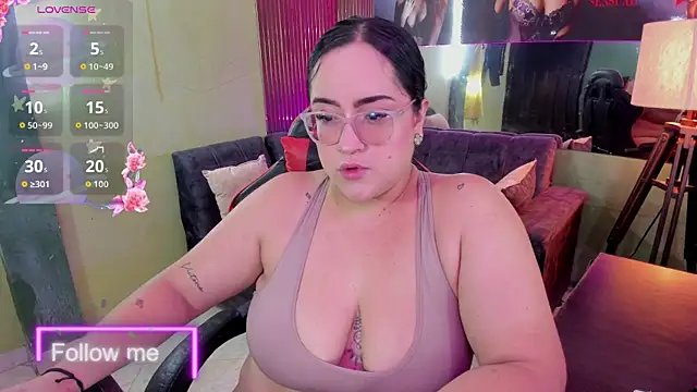 Sofiia davis23 online show from July 3, 2026, 1:50 pm