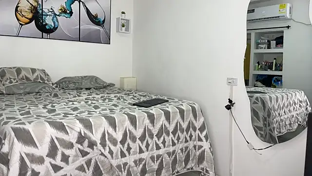 Snapshot of wendy_alejo1712 chatting on September 24, 2025, 12:40 am wendy alejo1712 online show from September 24, 2025, 12:40 am