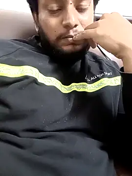 indianhotche online show from November 7, 2025, 8:02 pm