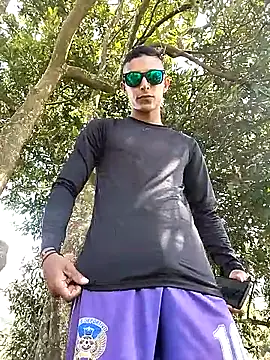 Demiansteven2 online show from November 18, 2025, 6:00 pm