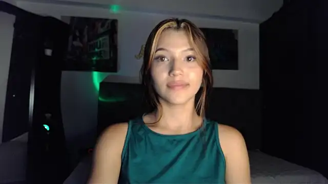 LunaF04 online show from February 22, 2025, 12:49 am