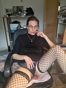 SpiceLea online show from January 28, 2025, 3:35 pm