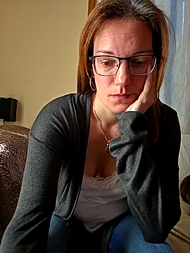 SpiceLea online show from March 13, 2026, 9:03 am