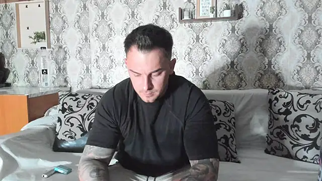 Jonmusclemaster online show from February 18, 2025, 8:47 pm