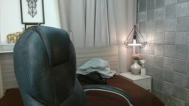 Alan Cute18 online show from March 3, 2026, 1:18 pm