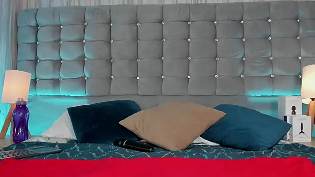 Poacahontasfg online show from October 10, 2025, 4:02 am