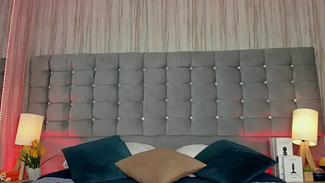 Poacahontasfg online show from October 5, 2025, 4:03 am