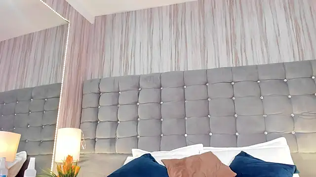 Poacahontasfg online show from November 18, 2025, 4:05 am