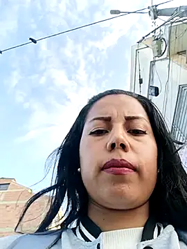  andrea30 online show from December 5, 2025, 12:15 pm