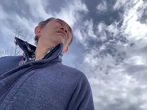 ge3noxxx online show from February 24, 2025, 3:33 am