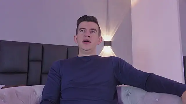 MikaelSlow online show from June 17, 2026, 3:06 am