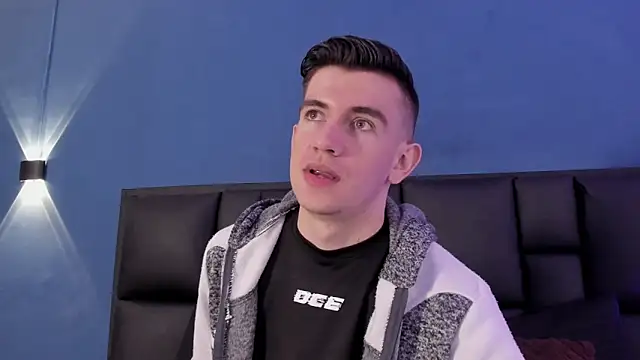 MikaelSlow online show from October 10, 2025, 3:51 am