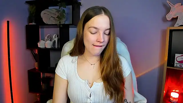 kenzie x online show from March 11, 2025, 5:13 am