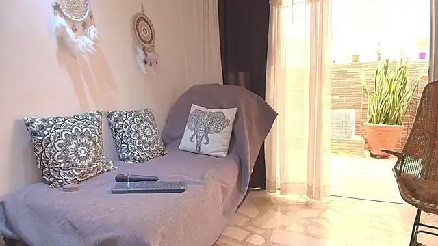 MarilynDavies online show from March 22, 2025, 4:37 pm