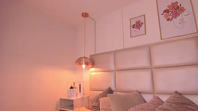 Aily Yozuko online show from March 18, 2025, 2:51 am