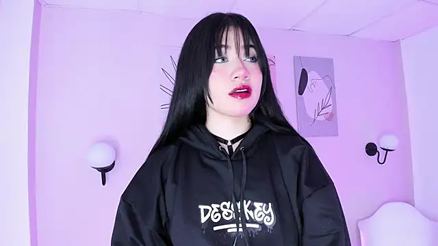 GENNESIS LOVE online show from January 9, 2025, 8:24 am