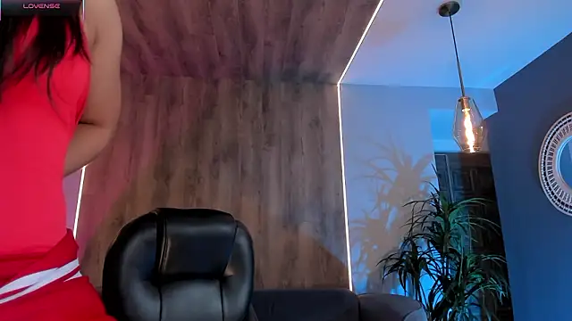 Snapshot of AngelicaVega chatting on February 5, 2026, 7:43 pm AngelicaVega online show from February 5, 2026, 7:43 pm