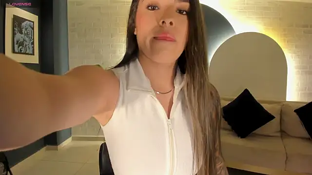 DonnaStonne online show from September 26, 2025, 3:57 am