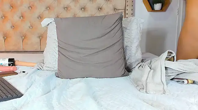 Anya Texas online show from March 11, 2025, 11:47 pm