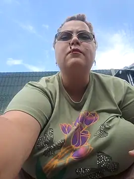 Snapshot of nikoleadina chatting on July 9, 2026, 1:10 pm nikoleadina online show from July 9, 2026, 1:10 pm
