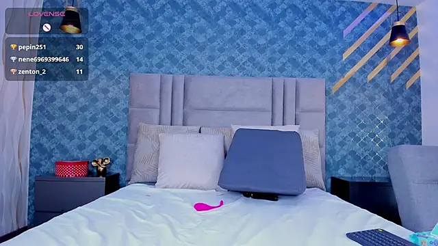 Snapshot of NiiaMoore chatting on March 13, 2025, 1:10 am NiiaMoore online show from March 13, 2025, 1:10 am