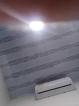 Liancy online show from April 18, 2026, 10:54 pm