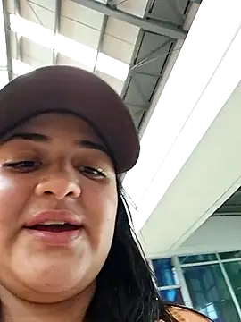 Liancy online show from March 18, 2025, 8:37 pm