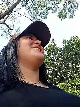 Liancy online show from March 8, 2025, 7:20 pm