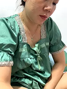 Baby-bigtits online show from October 11, 2025, 11:55 am