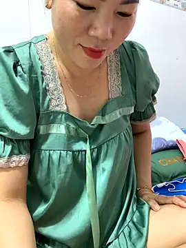 Baby-bigtits online show from November 12, 2025, 11:52 pm