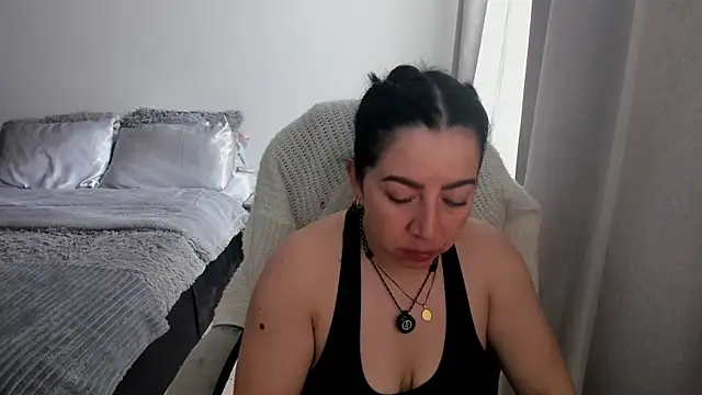 Snapshot of Im_coco chatting on April 21, 2026, 12:56 pm Im coco online show from April 21, 2026, 12:56 pm