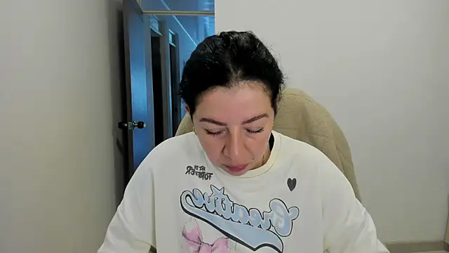 Snapshot of Im_coco chatting on April 29, 2026, 12:31 pm Im coco online show from April 29, 2026, 12:31 pm