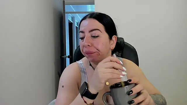 Snapshot of Im_coco chatting on April 23, 2026, 12:22 pm Im coco online show from April 23, 2026, 12:22 pm