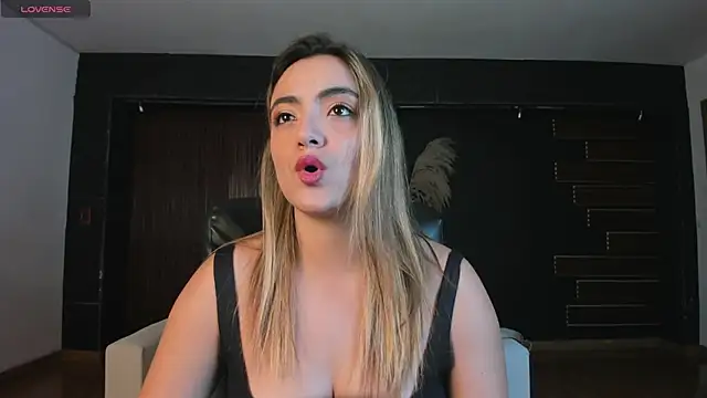 Snapshot of IsabellaaJoness chatting on February 5, 2026, 11:50 am IsabellaaJoness online show from February 5, 2026, 11:50 am