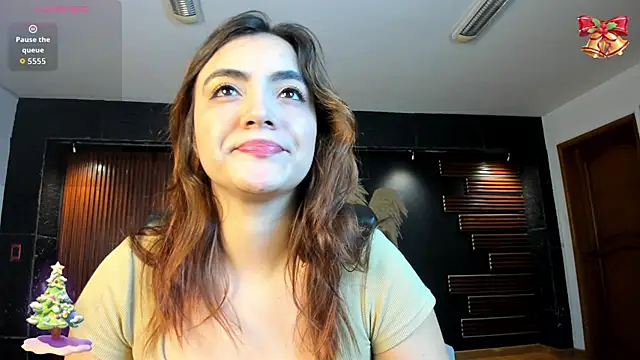 IsabellaaJoness online show from December 16, 2025, 12:42 pm