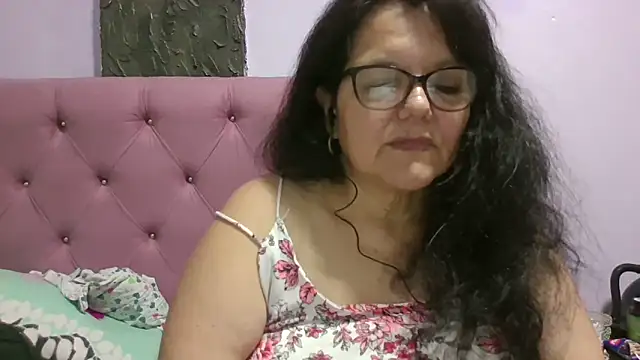 Snapshot of kassandra02 chatting on June 5, 2026, 3:33 am kassandra02 online show from June 5, 2026, 3:33 am