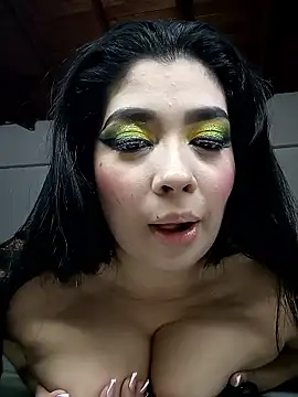 Snapshot of AgathaLynx chatting on June 3, 2026, 4:02 am AgathaLynx online show from June 3, 2026, 4:02 am