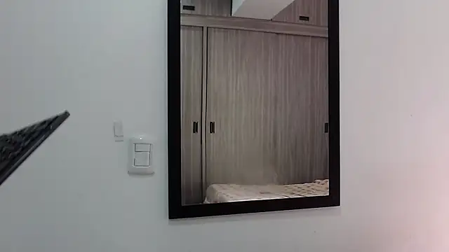 alex connorr online show from February 12, 2025, 3:27 pm