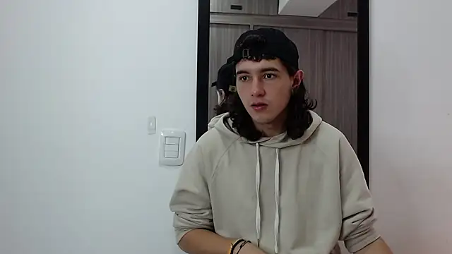 alex connorr online show from February 10, 2025, 2:26 pm